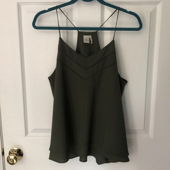 Paper Crane Tops - 🍑 Olive Green Tank Top!